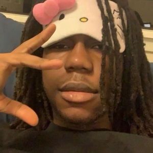 Meet your Posher, Max